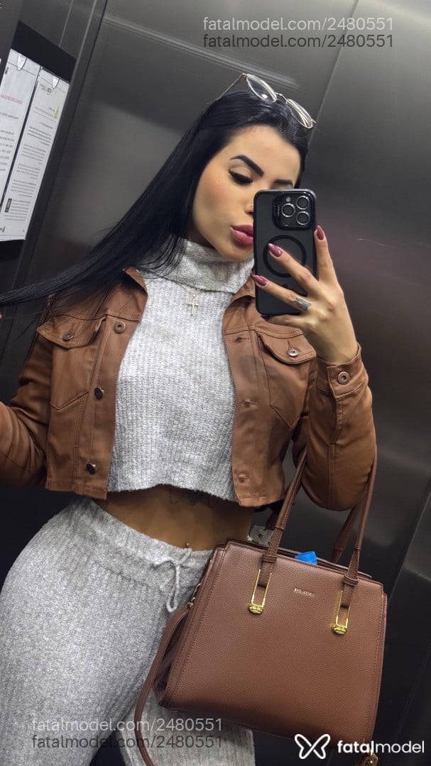 Acompanhante mulher morena (o) de olhos castanhos - Bianca Ribeiro