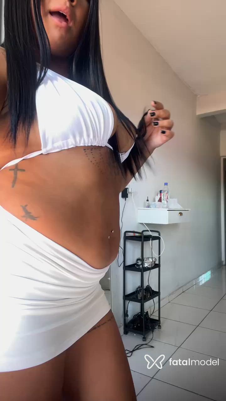 Acompanhante mulher morena (o) de olhos pretos - Natalia Acompanhante mulher morena (o) de olhos pretos - Natalia