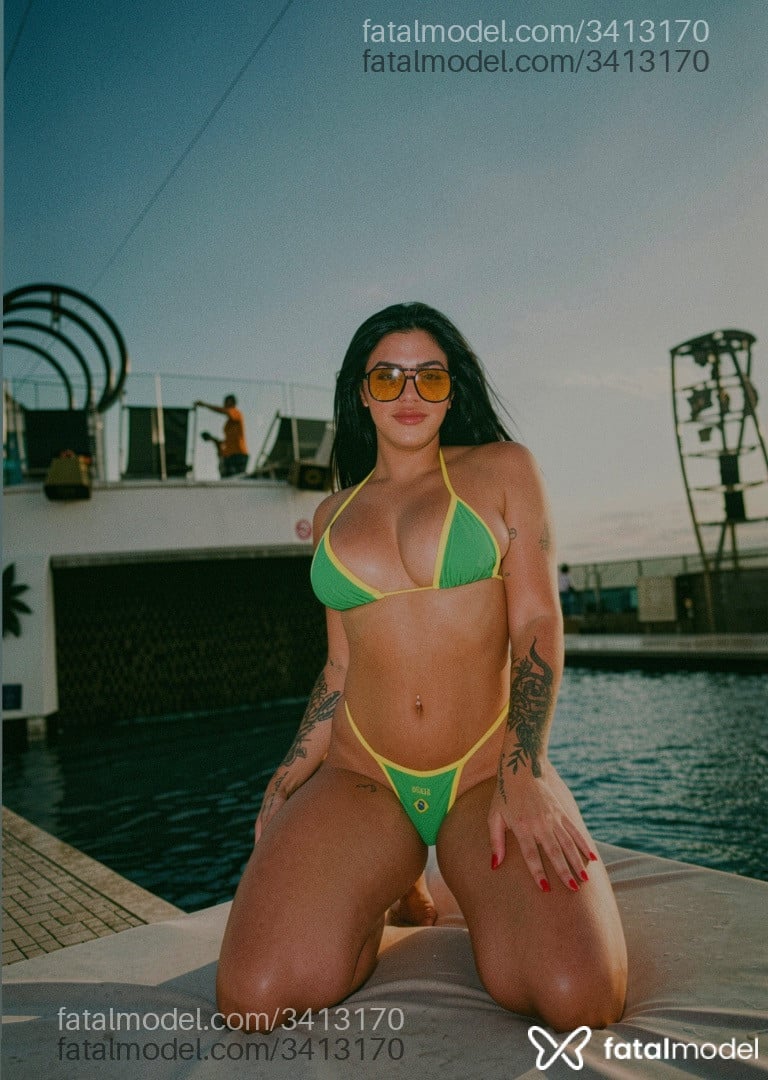 Acompanhante mulher morena (o) de olhos castanhos - Bia