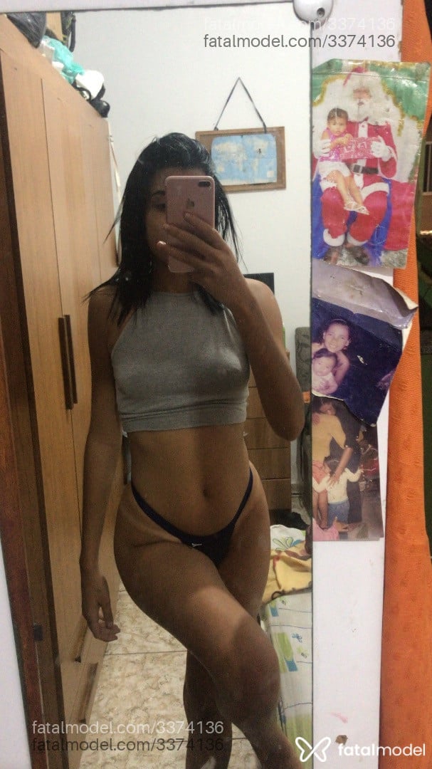 Acompanhante mulher morena (o) de olhos castanhos - Pietra