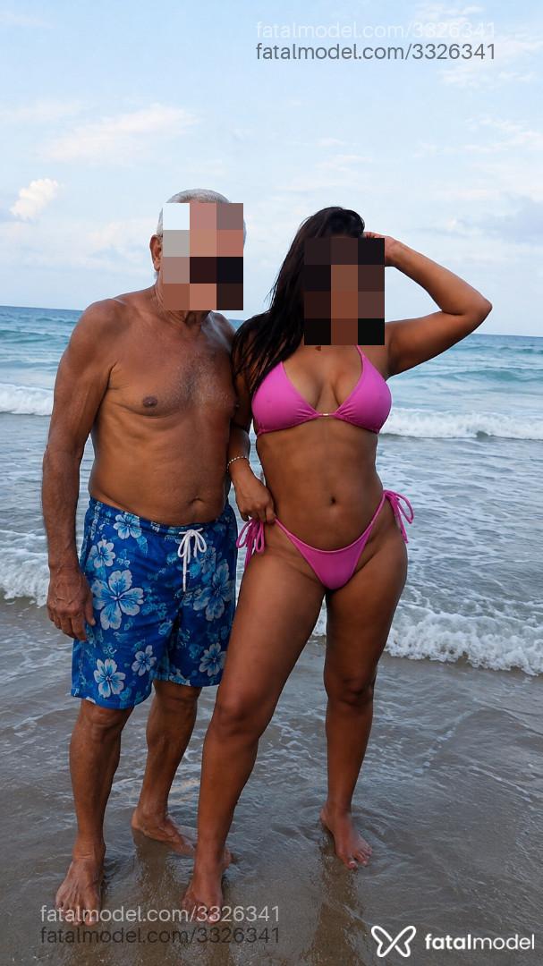 Acompanhante mulher morena (o) de olhos castanhos - Carolina Shelby