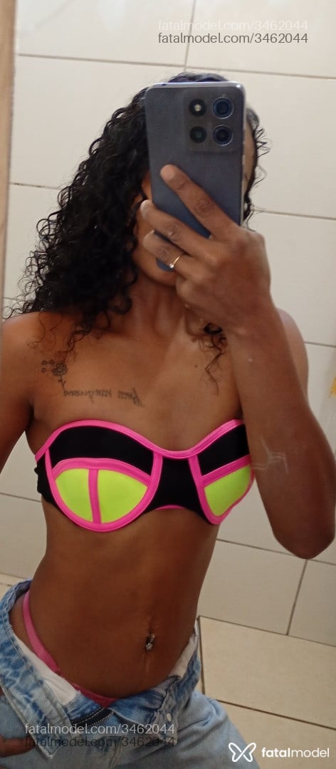 Acompanhante mulher morena (o) de olhos mel - Biankinha