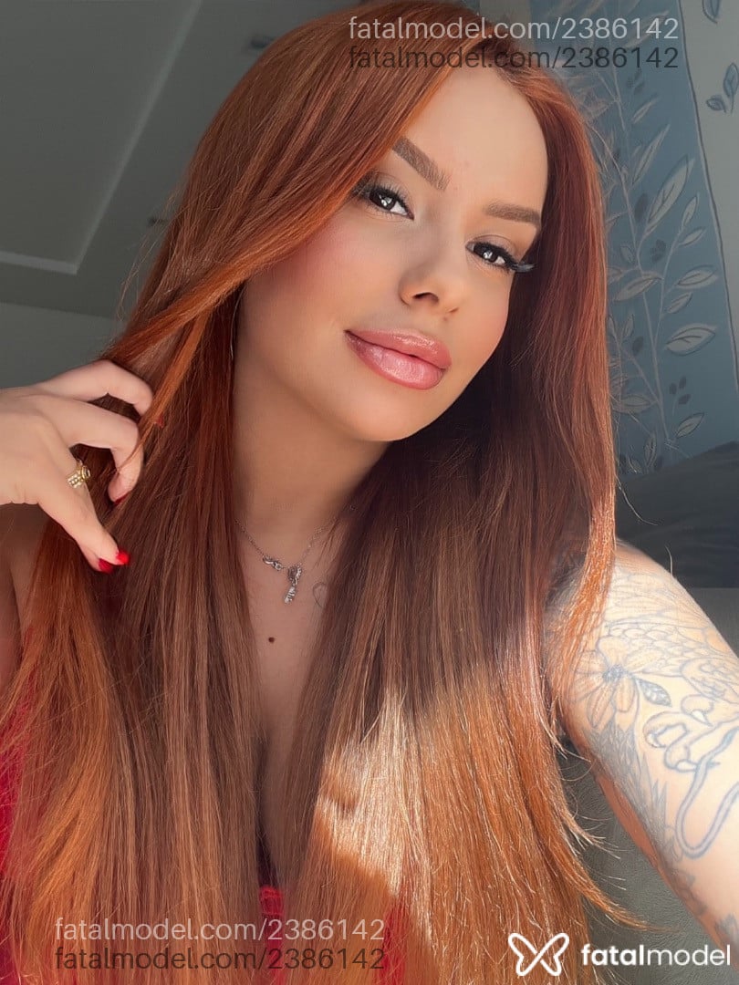 Acompanhante mulher loira (o) de olhos castanhos - Isabela Laurent