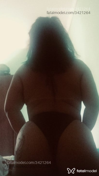 Acompanhante mulher morena (o) de olhos castanhos - Jennifer