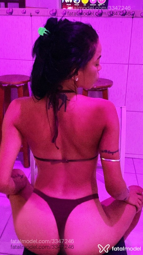 Acompanhante mulher morena (o) de olhos castanhos - Gabriele Gomes