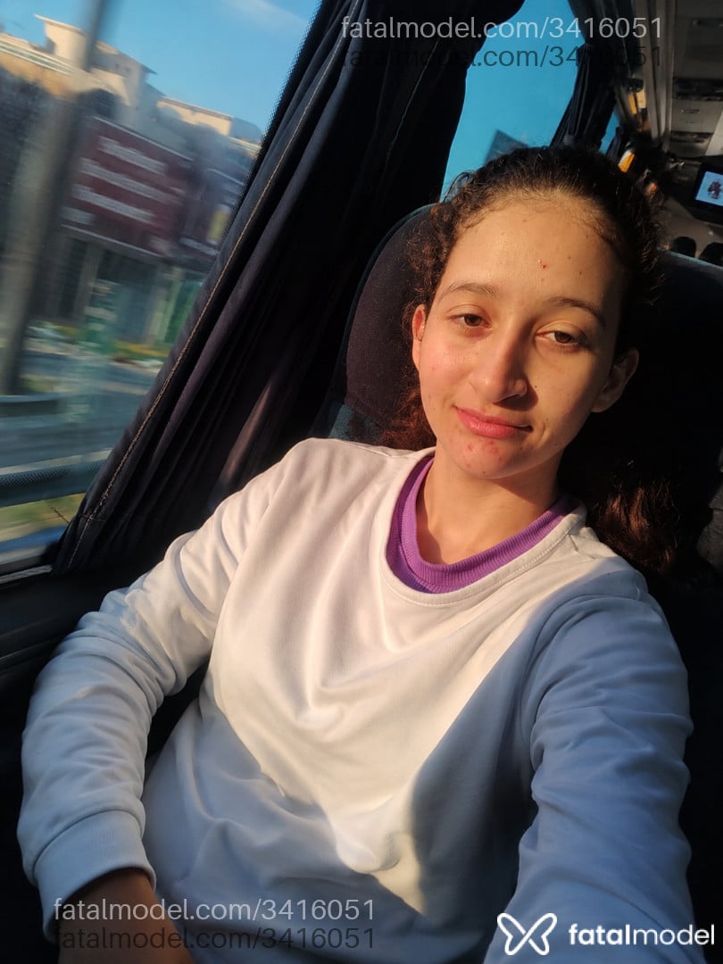 Acompanhante mulher loira (o) de olhos mel - Eduarda Silva