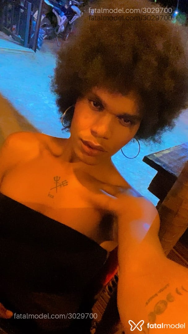 Acompanhante mulher trans morena (o) de olhos castanhos - Isis Lorrany
