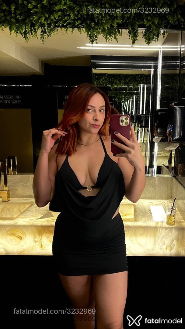 Acompanhante mulher ruiva (o) de olhos castanhos - Alessa