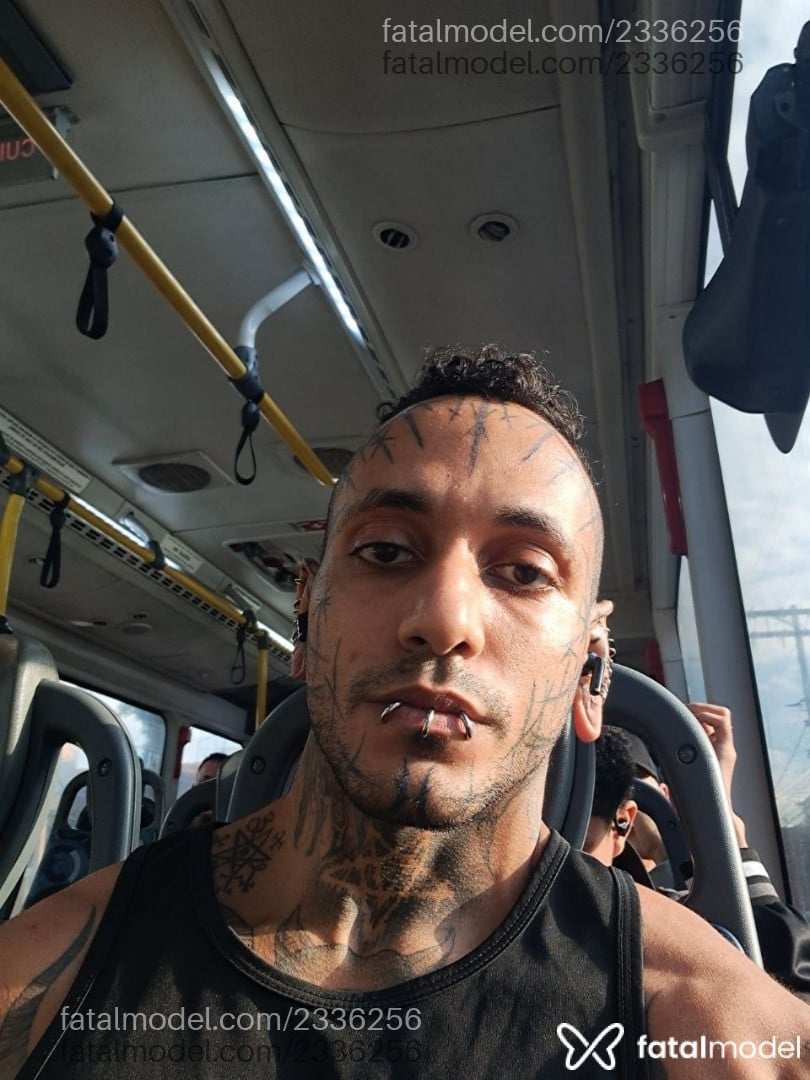 Acompanhante homem morena (o) de olhos pretos - Trevor