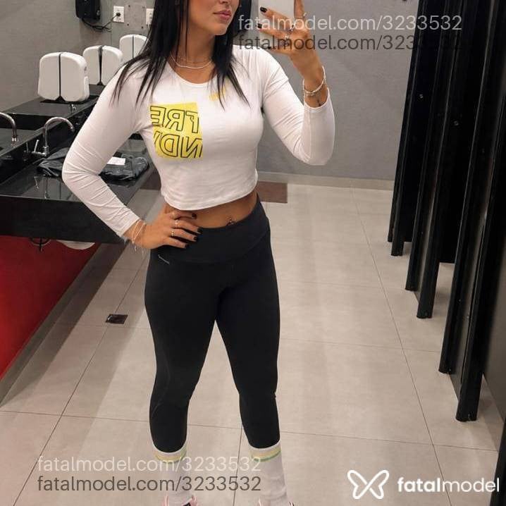 Acompanhante mulher morena (o) de olhos castanhos - Mirelly Beltrão