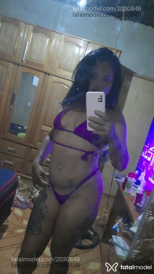 Acompanhante mulher morena (o) de olhos mel - Jamily Cristinny