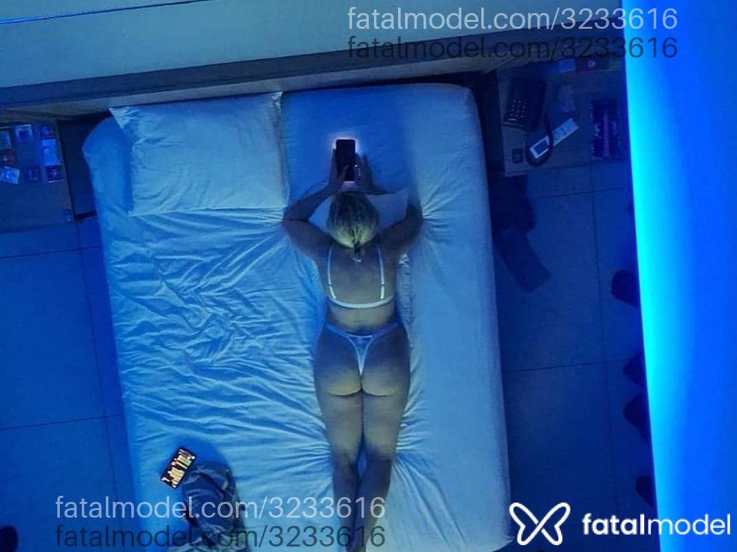 Acompanhante mulher loira (o) de olhos azuis em Porto Alegre - Debhy