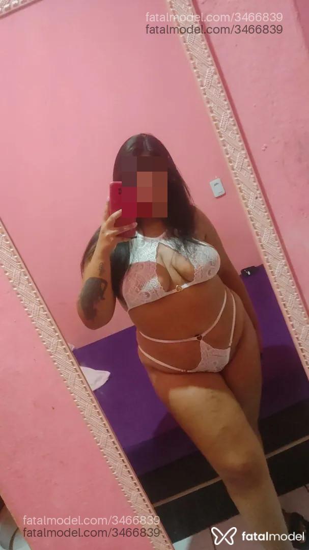 Acompanhante mulher morena (o) de olhos pretos - Lohany