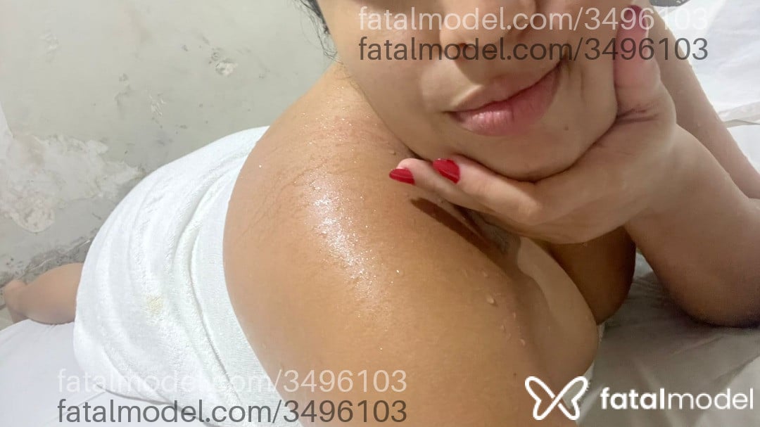 Acompanhante mulher morena (o) de olhos castanhos - Juliana