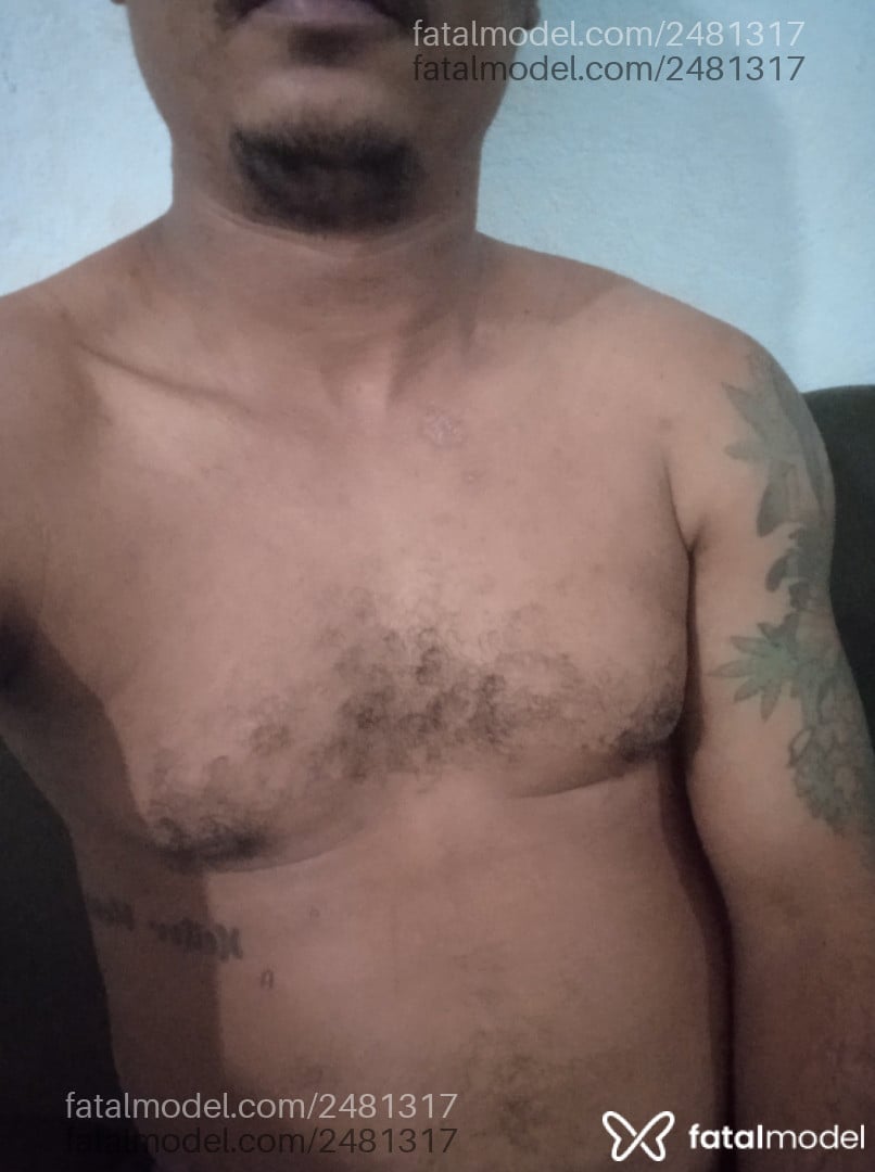Acompanhante homem morena (o) de olhos pretos - Marcelo