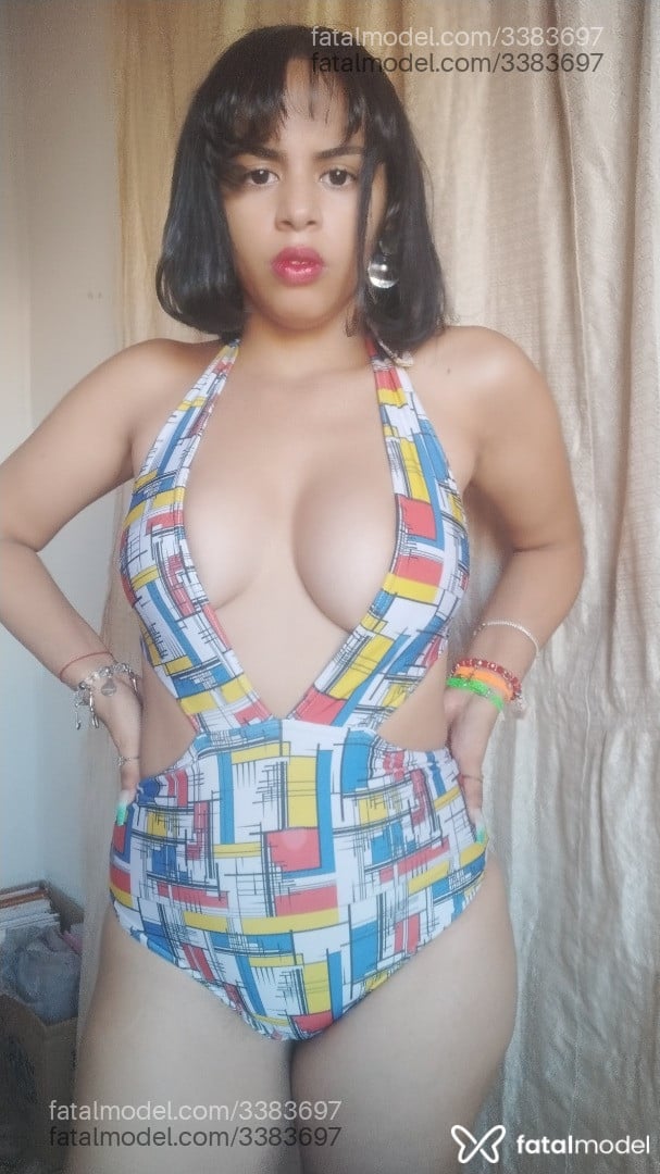 Acompanhante mulher morena (o) de olhos castanhos - Bia