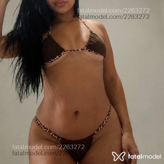 Acompanhante mulher morena (o) de olhos castanhos - Babi