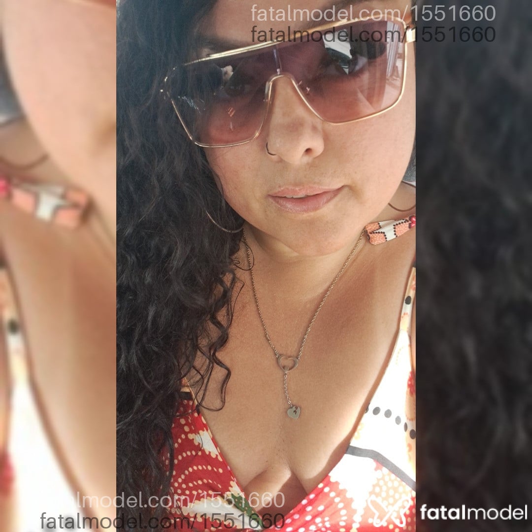 Acompanhante mulher morena (o) de olhos mel - TINA BORGES