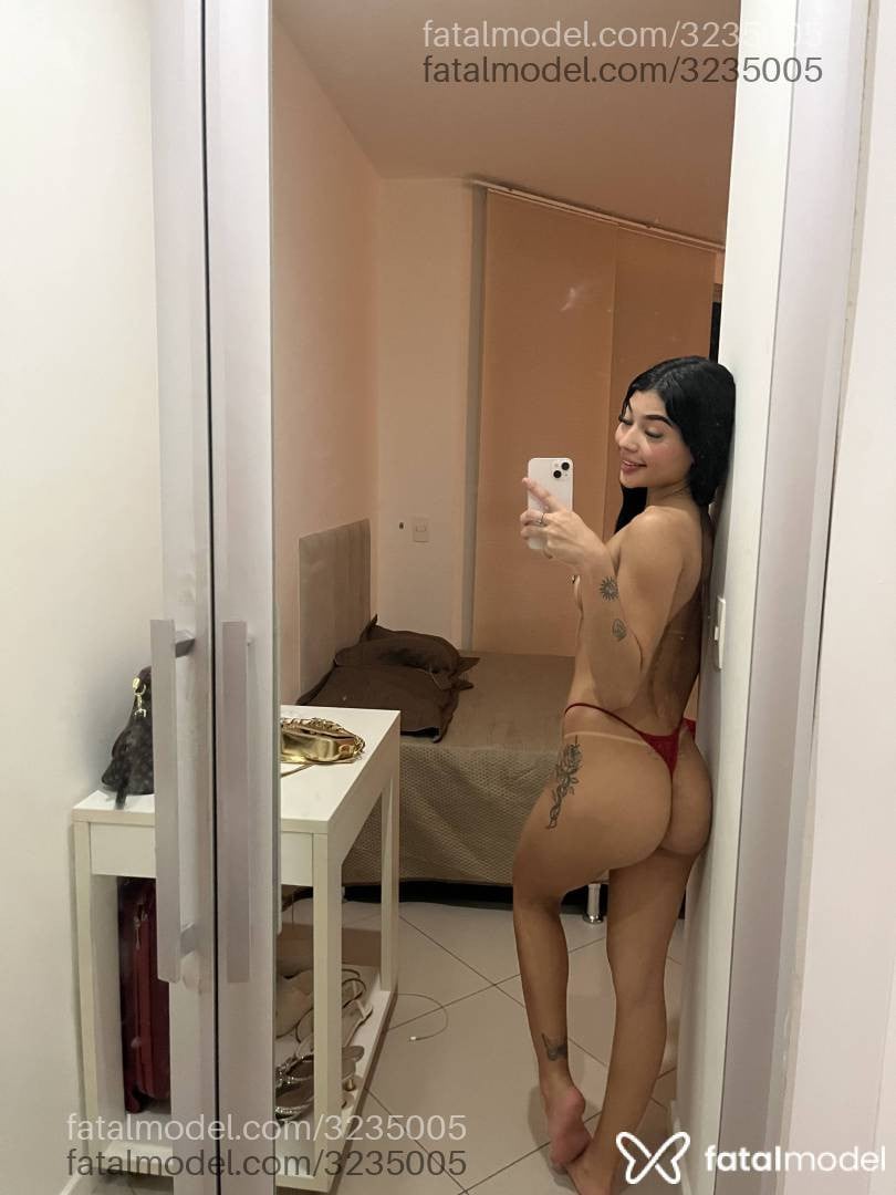 Acompanhante mulher morena (o) de olhos mel em Salvador - Agata Soya