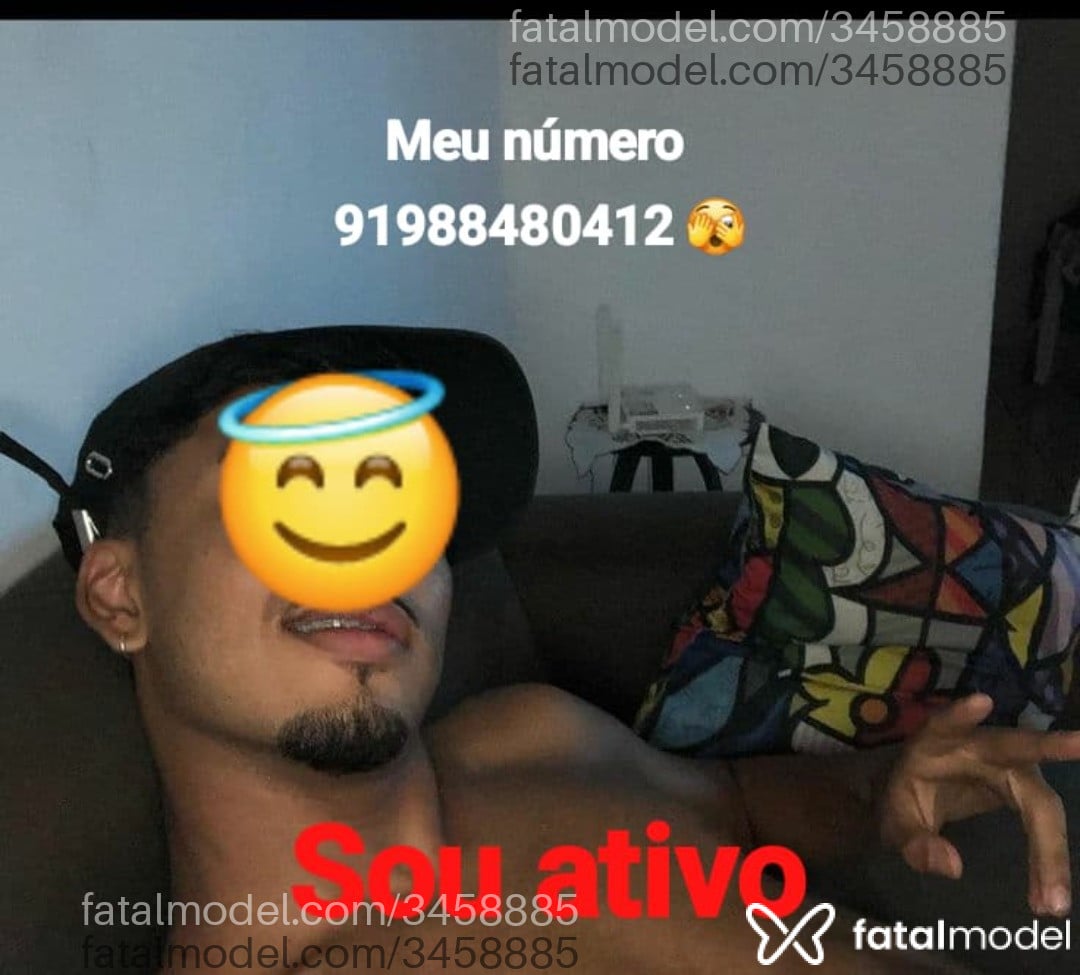 Acompanhante homem com cabelo castanho de olhos castanhos - Ryan West