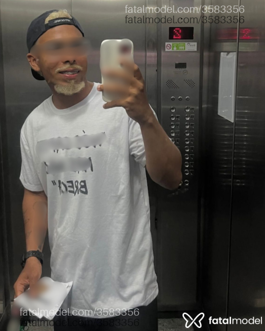 Acompanhante homem morena (o) de olhos pretos - Pacman