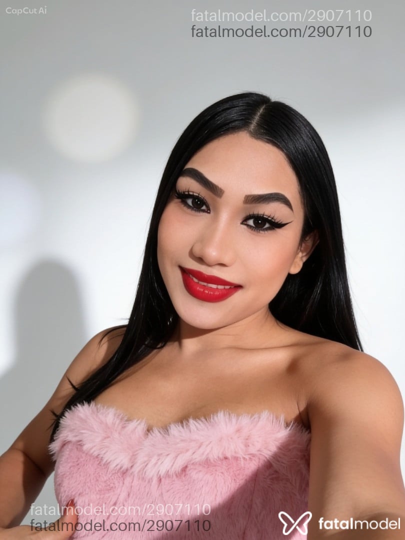 Acompanhante não-binário com cabelo castanho de olhos castanhos - Sthefany Catrine