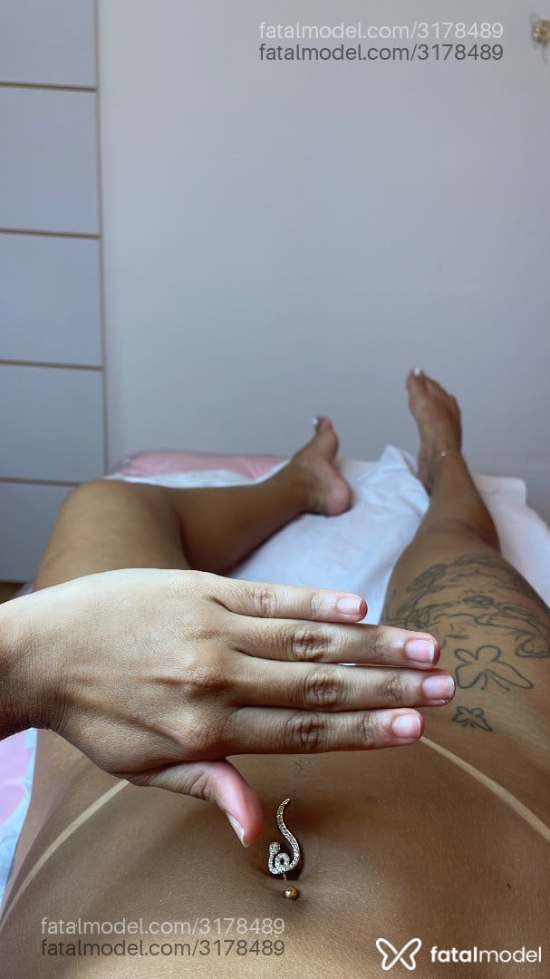 Acompanhante mulher morena (o) de olhos castanhos - Docegal