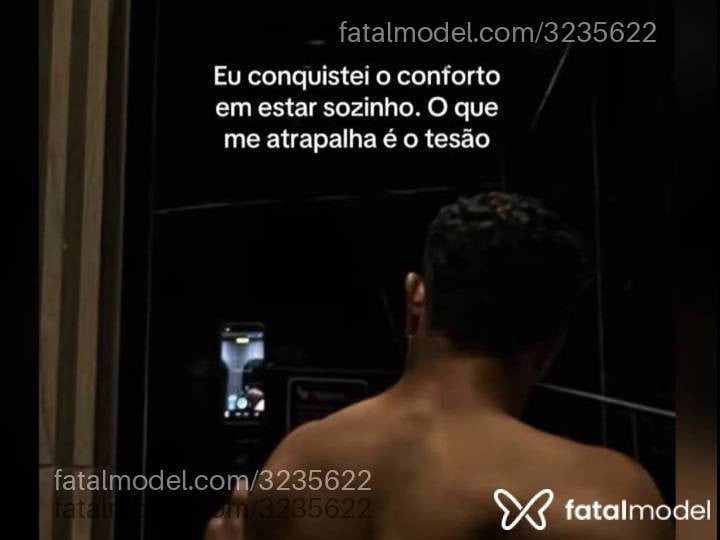 Acompanhante homem com cabelo castanho de olhos mel - Agroboybruto