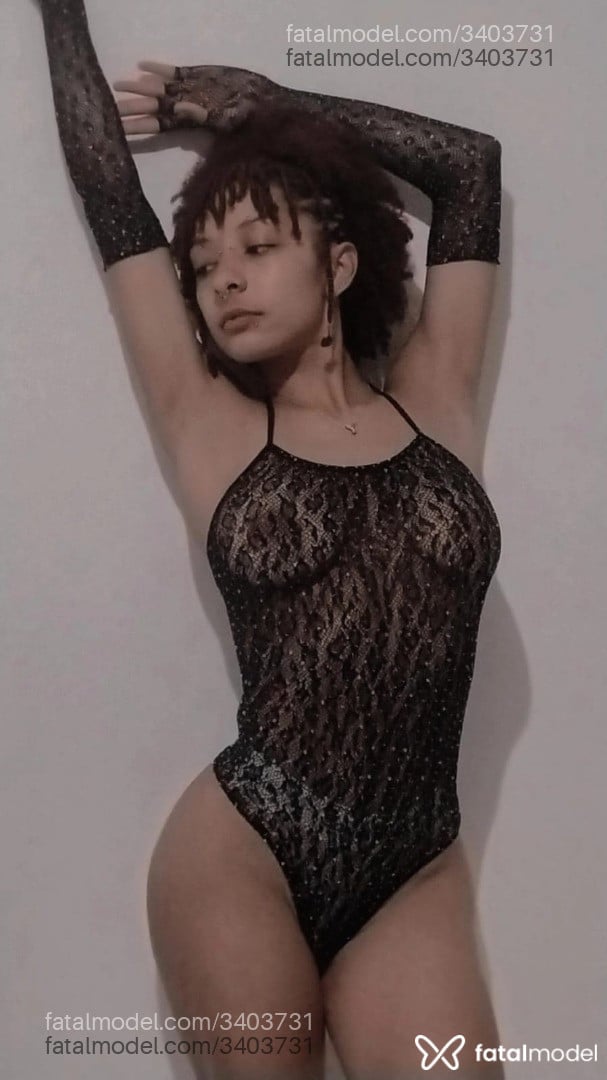 Acompanhante mulher com cabelo castanho de olhos castanhos - Blackinha