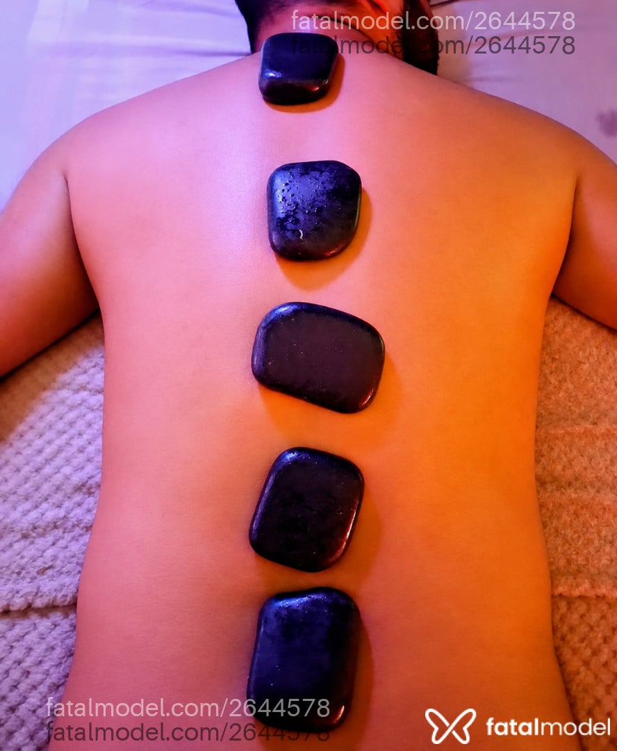Acompanhante mulher com cabelo castanho de olhos mel - Mhel Lisboa Acompanhante mulher com cabelo castanho de olhos mel - Mhel Lisboa