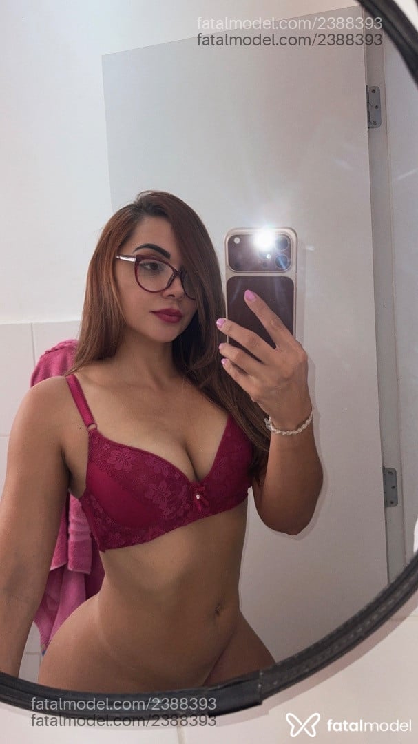 Acompanhante mulher loira (o) de olhos mel - Flávia Jesus