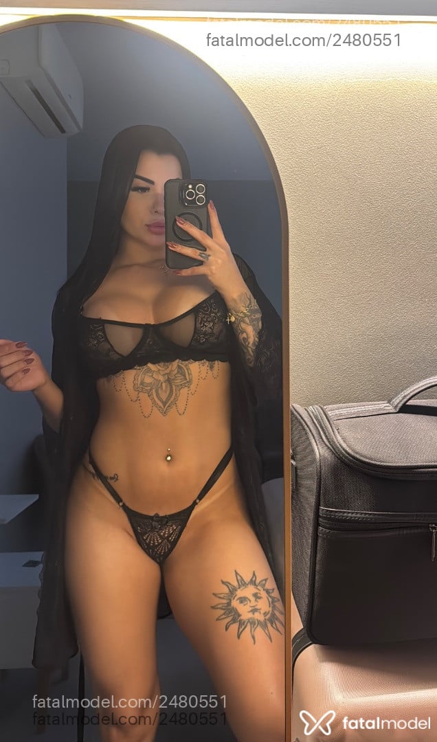 Acompanhante mulher morena (o) de olhos castanhos - Bianca Ribeiro