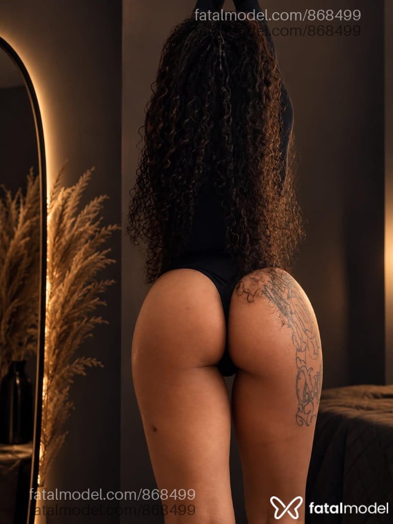 Acompanhante mulher com cabelo castanho de olhos castanhos - Bruninha