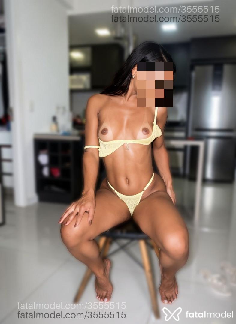 Acompanhante mulher morena (o) de olhos castanhos - Hanna