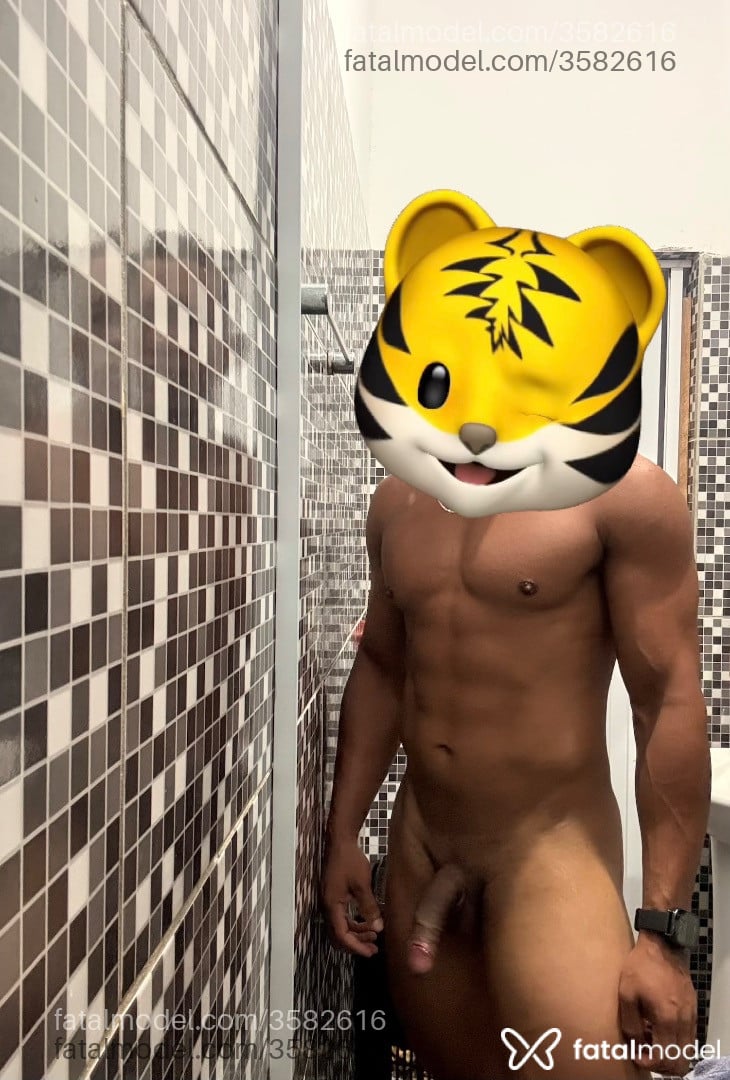 Acompanhante homem morena (o) de olhos pretos - Baiano
