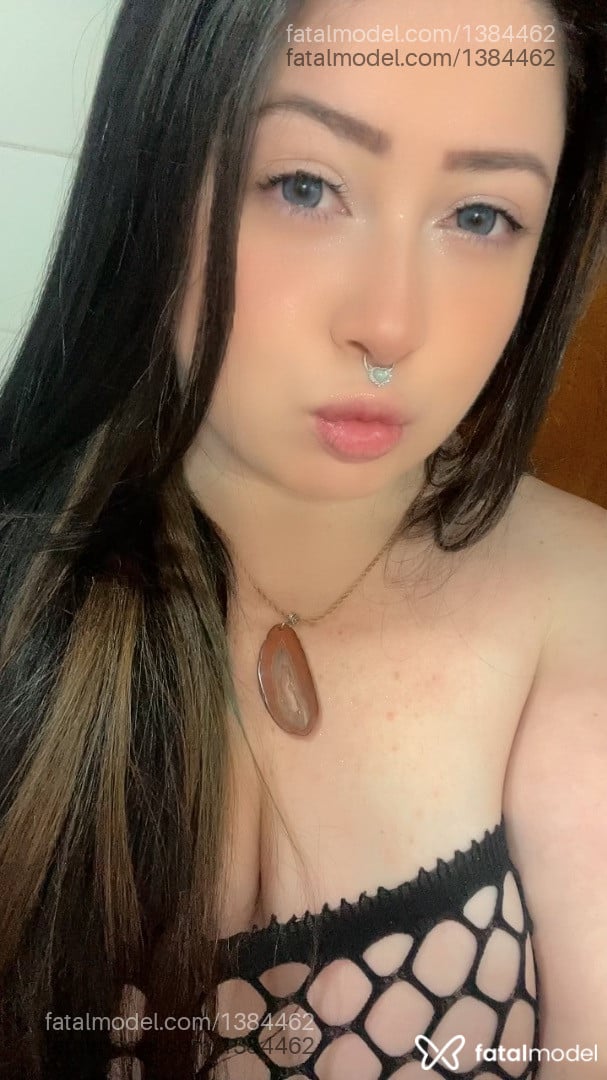 Acompanhante mulher com cabelo castanho de olhos castanhos - Mylla Piego