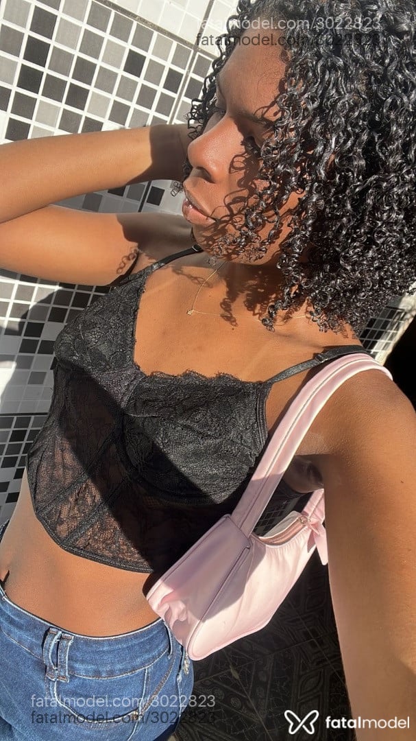 Acompanhante mulher trans morena (o) de olhos pretos - Moraes Acompanhante mulher trans morena (o) de olhos pretos - Moraes