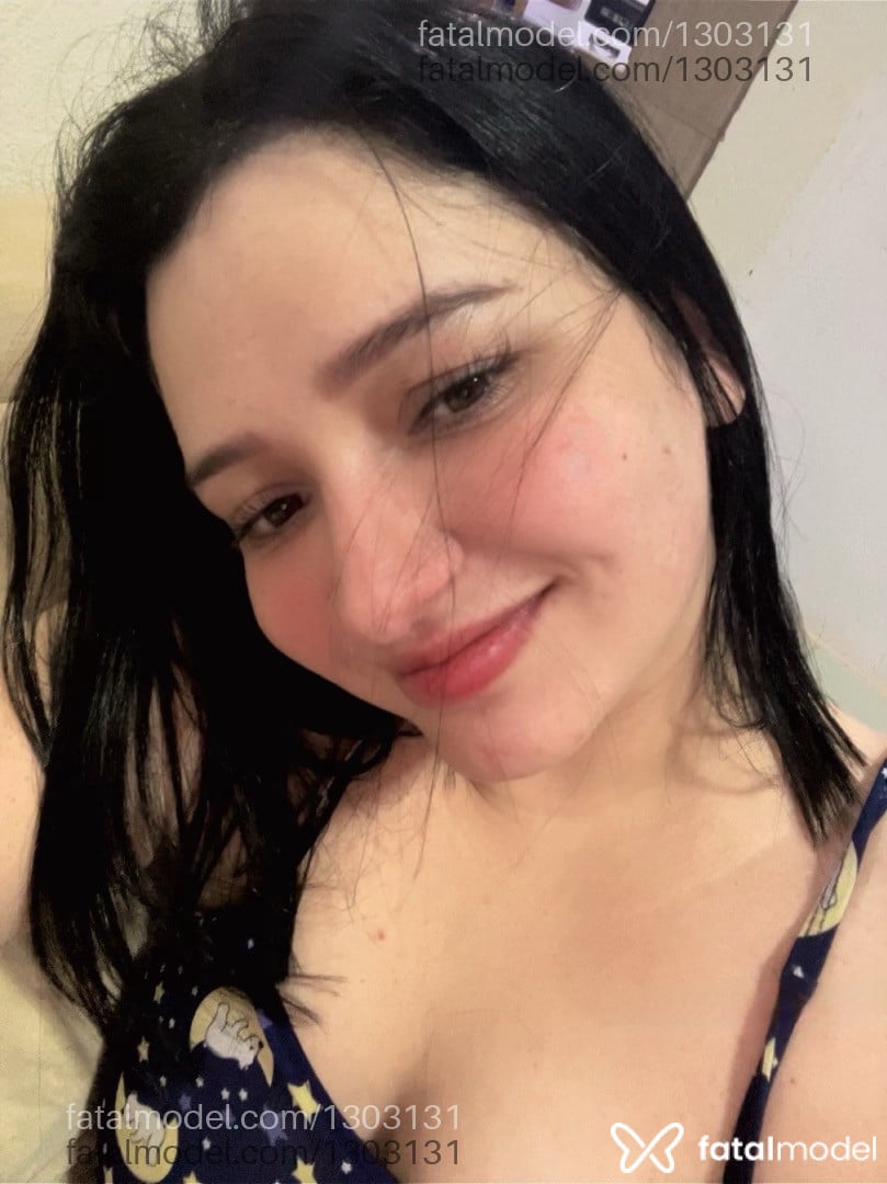 Acompanhante mulher morena (o) de olhos castanhos - Moura