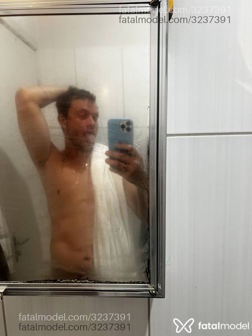 Acompanhante homem loira (o) de olhos castanhos em Maringá - Raffa