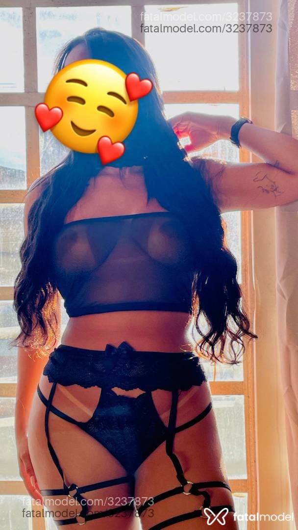 Acompanhante mulher com cabelo castanho de olhos castanhos - Stella Shi