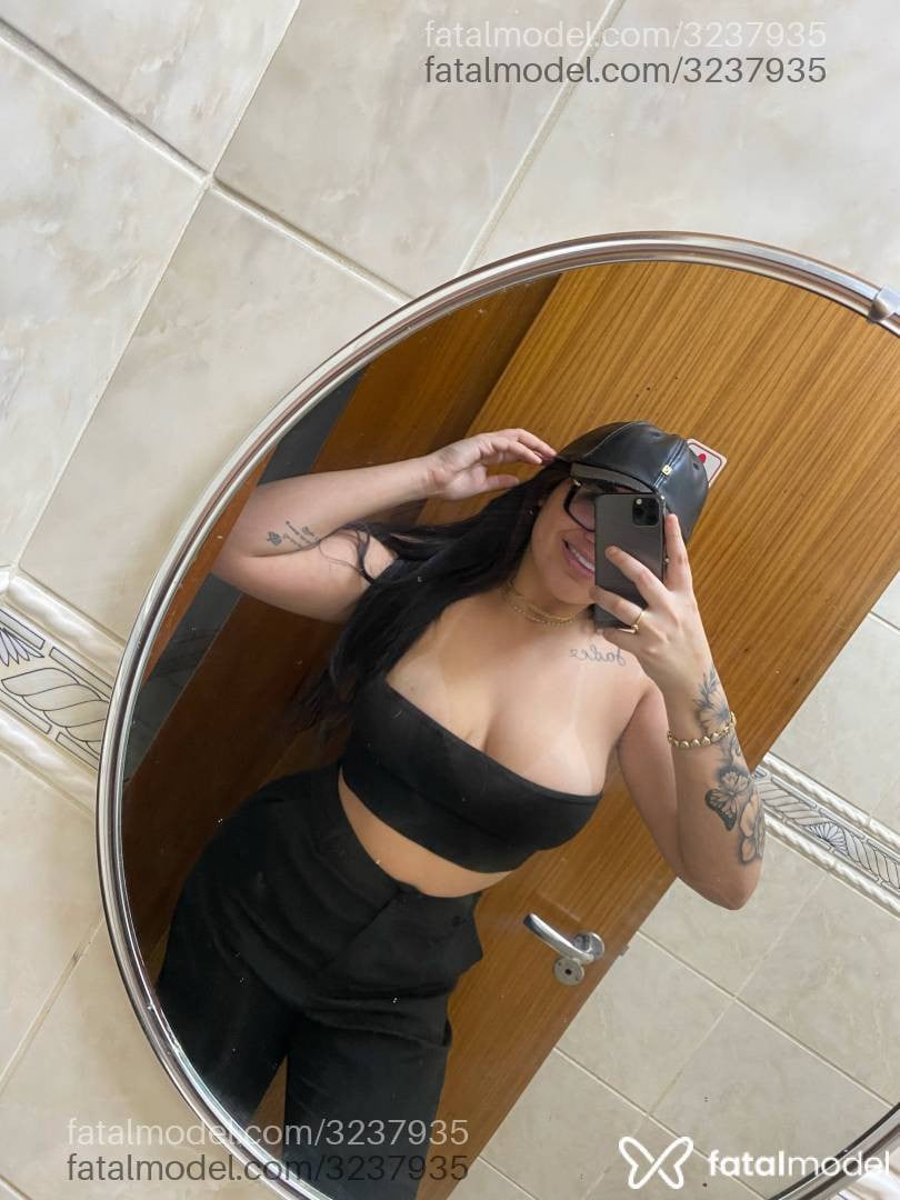 Acompanhante mulher morena (o) de olhos mel - Raissa