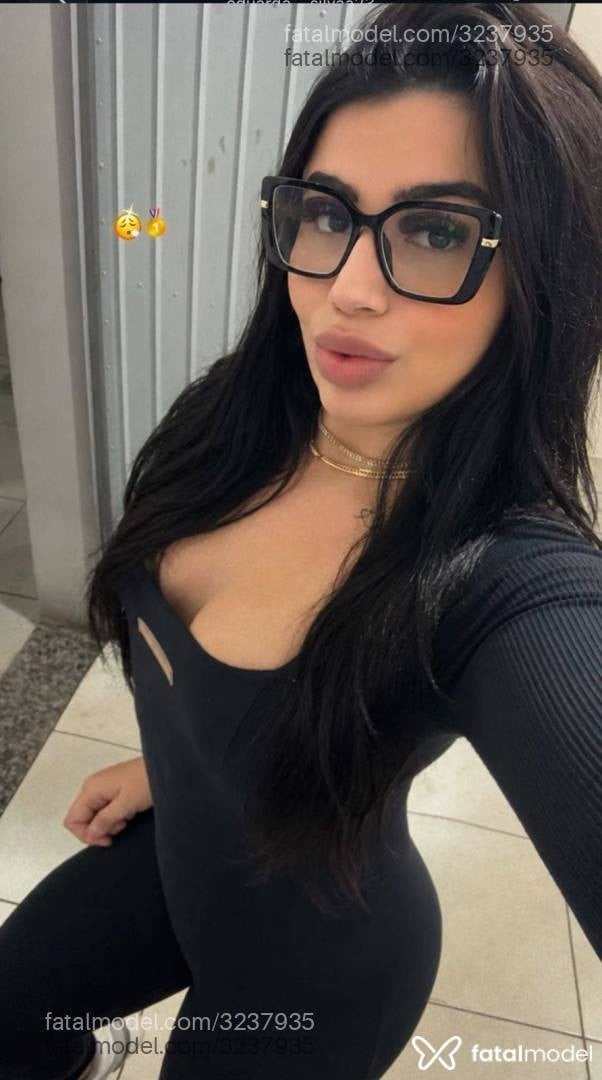 Acompanhante mulher morena (o) de olhos mel em Novo Hamburgo - Raissa