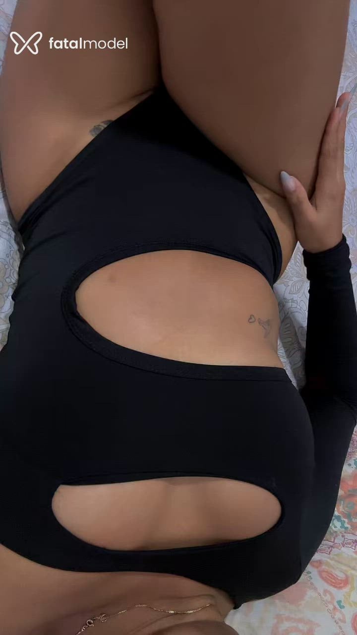 Acompanhante mulher loira (o) de olhos castanhos - Diana
