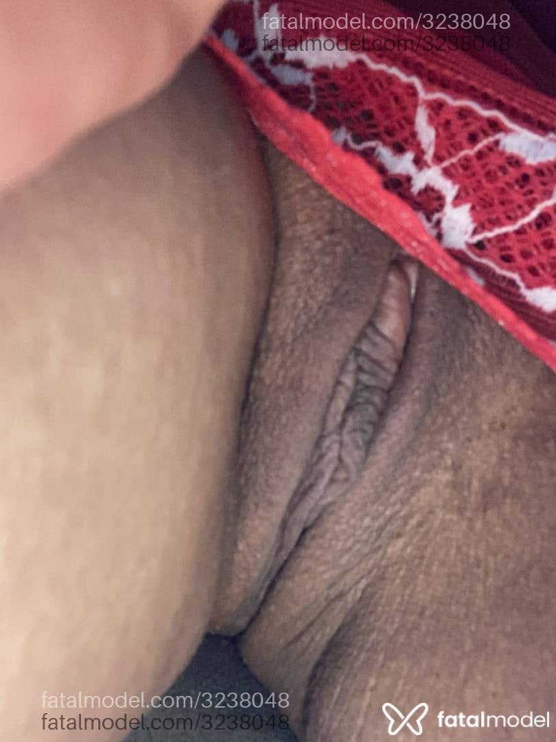 Acompanhante mulher com cabelo castanho de olhos castanhos - Natalia
