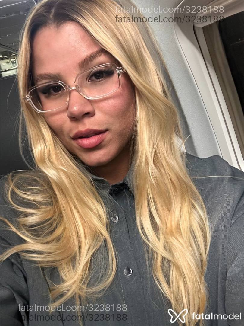 Acompanhante mulher com cabelo castanho de olhos castanhos - Laura