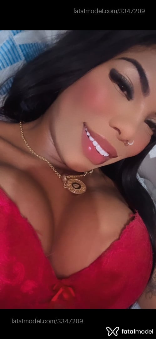 Acompanhante mulher morena (o) de olhos pretos - Barbara