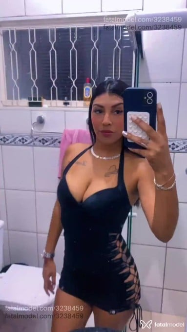 Acompanhante mulher morena (o) de olhos pretos - Thaynara
