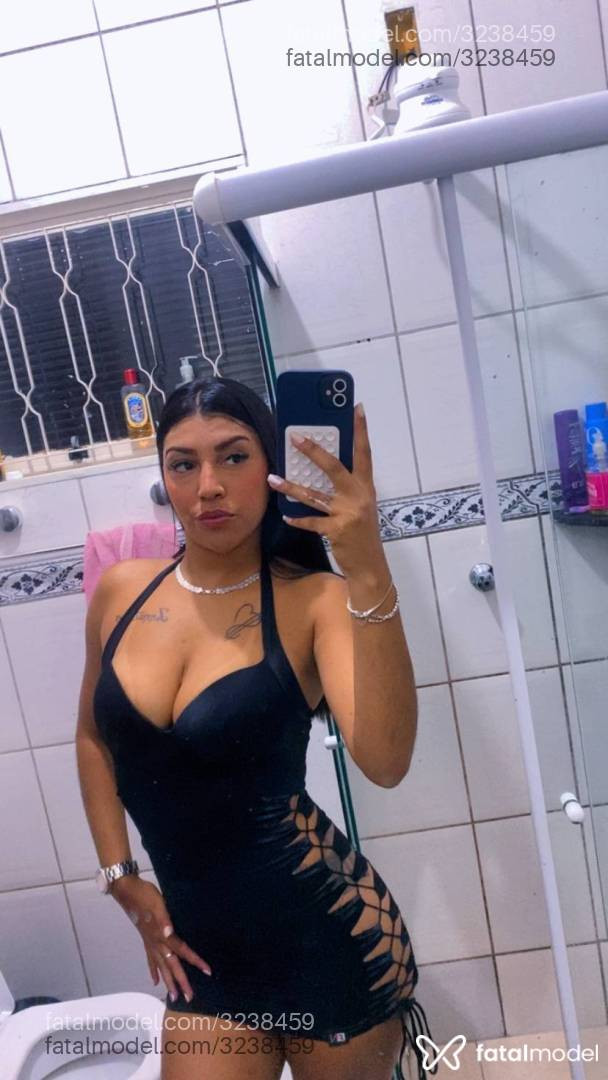 Acompanhante mulher morena (o) de olhos pretos - Thaynara