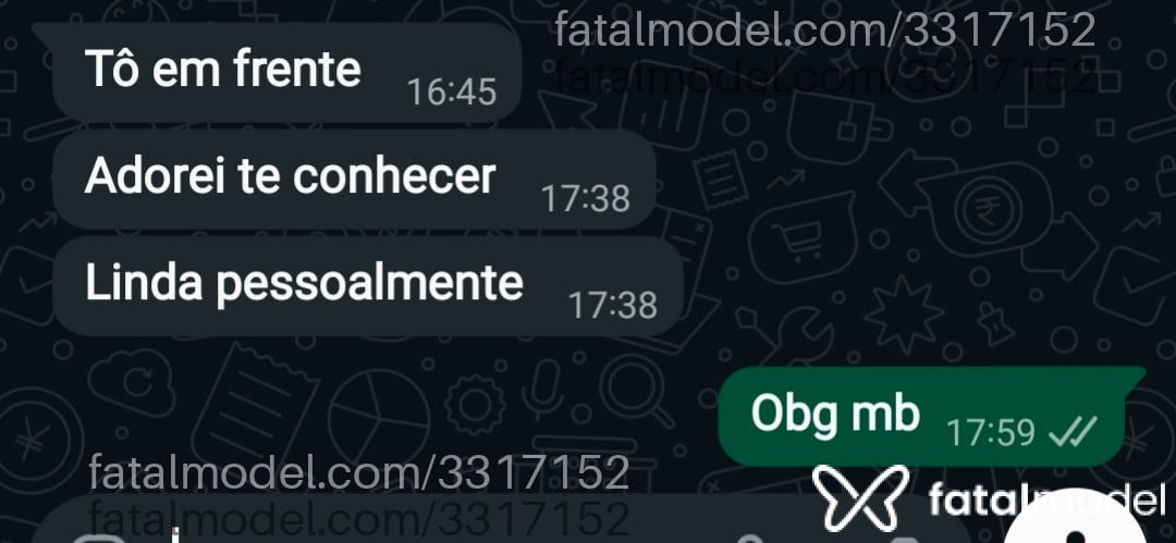 Acompanhante mulher com cabelo castanho de olhos mel - Gabriela Muniz