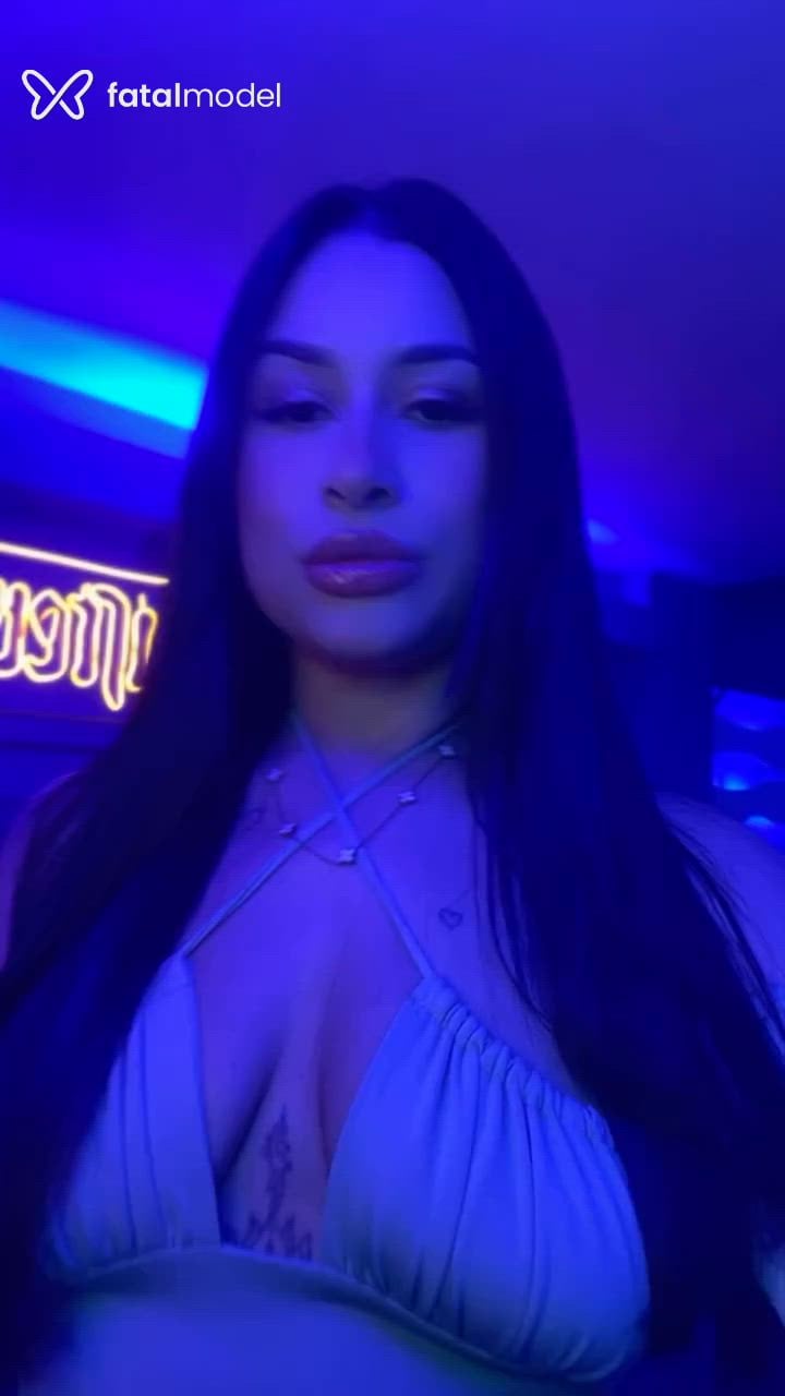 Acompanhante mulher com cabelo castanho de olhos castanhos - Jasmin